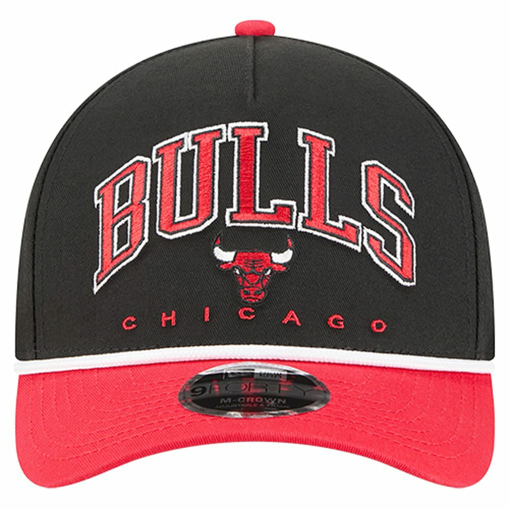 Chicago Bulls Bold Arch COOLERA 9FORTY A-Frame M-Crown Adjustable Hat Black | New Era US