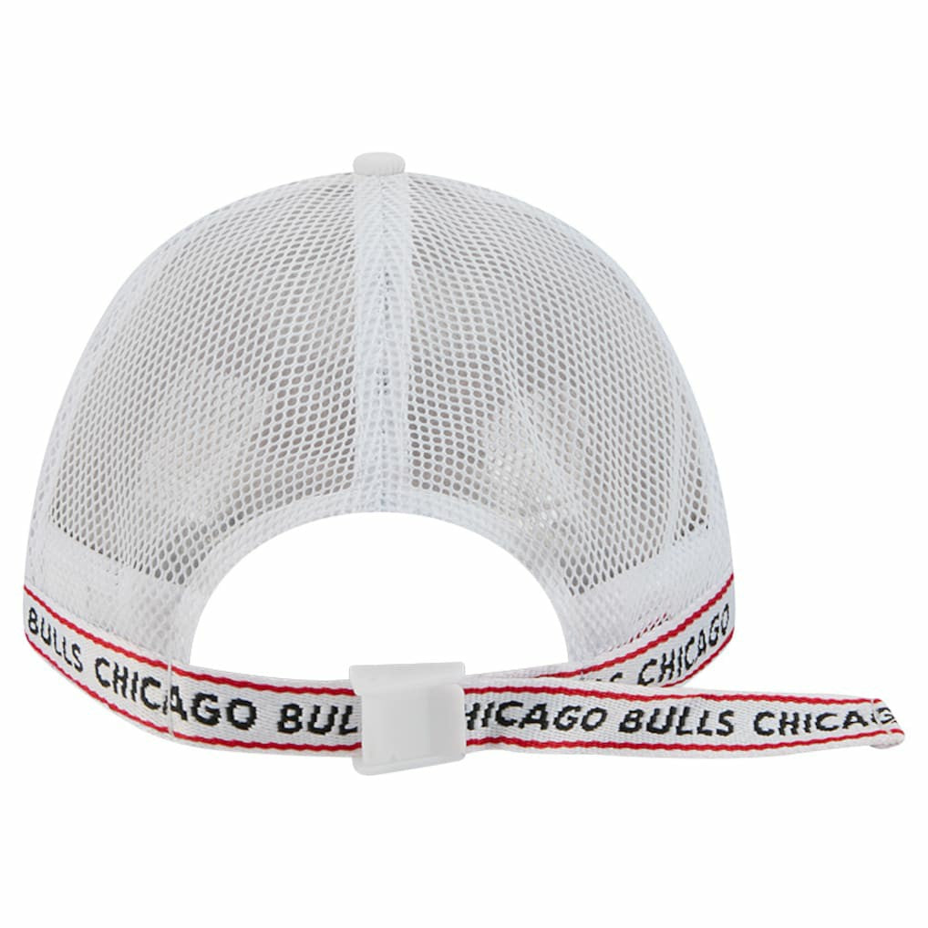 Chicago Bulls Featherweight Team Tape 9FORTY M-Crown A-Frame Adjustable Hat White | New Era US