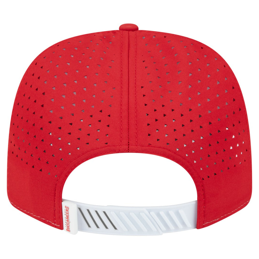 Tampa Bay Buccaneers New Era Established Patch 9SEVENTY Adjustable Hat White/Red