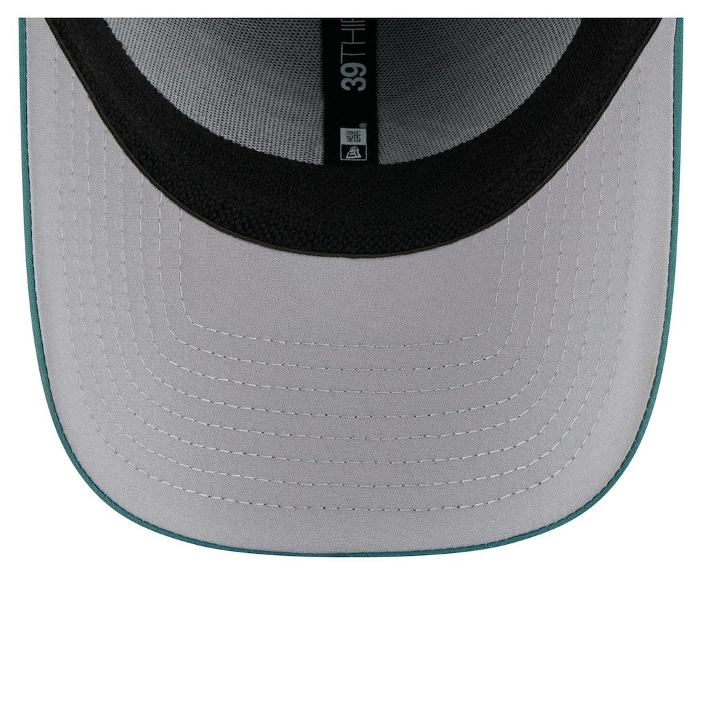Philadelphia Eagles New Era Perforated 39THIRTY Flex Hat Midnight Green