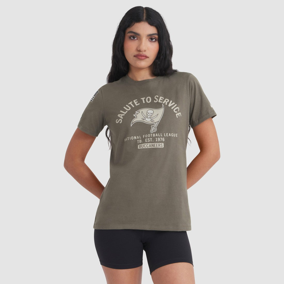 Nike Tampa Bay Buccaneers Women's 2025 Salute to Service Sideline T-Shirt Olive