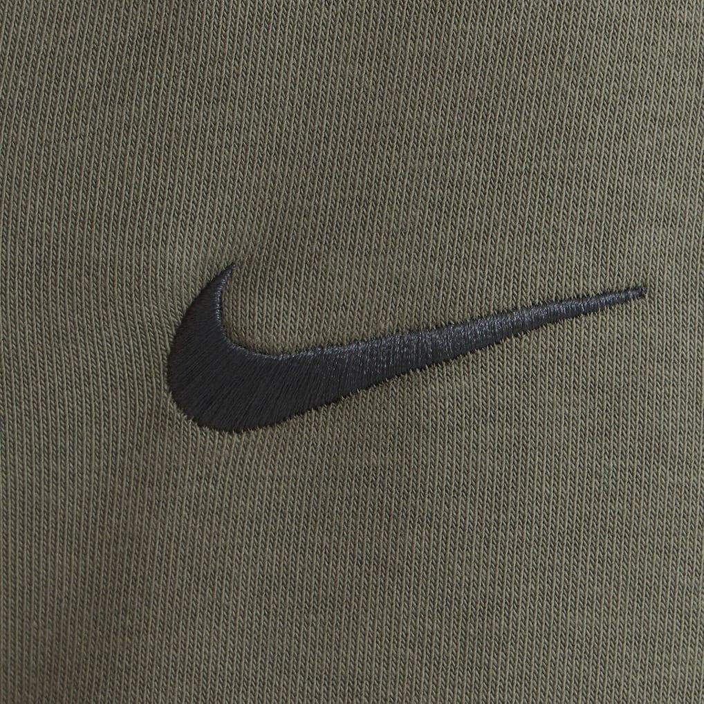 Nike Minnesota Vikings Women's 2025 Salute to Service Sideline Standard Issue Dri-FIT Hoodie Olive