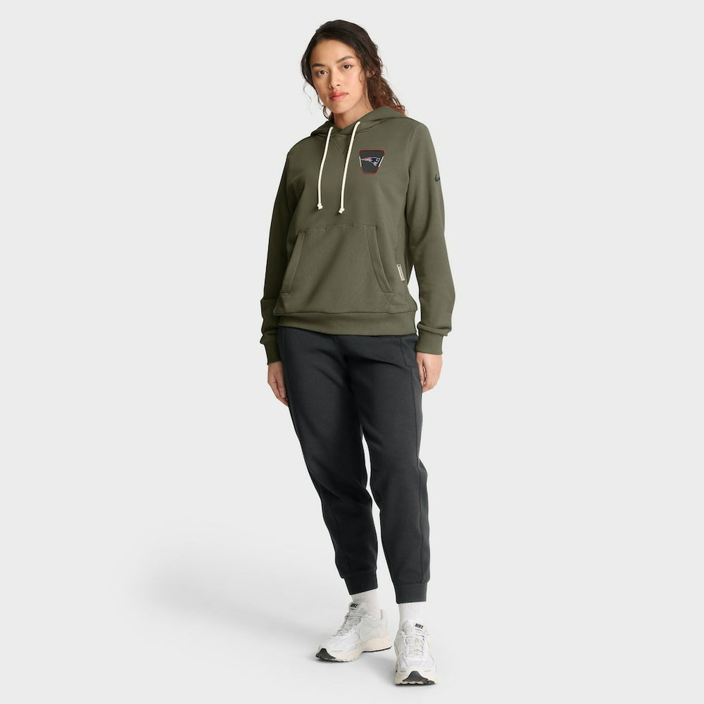 Nike New England Patriots Women's 2025 Salute to Service Sideline Standard Issue Dri-FIT Hoodie Olive