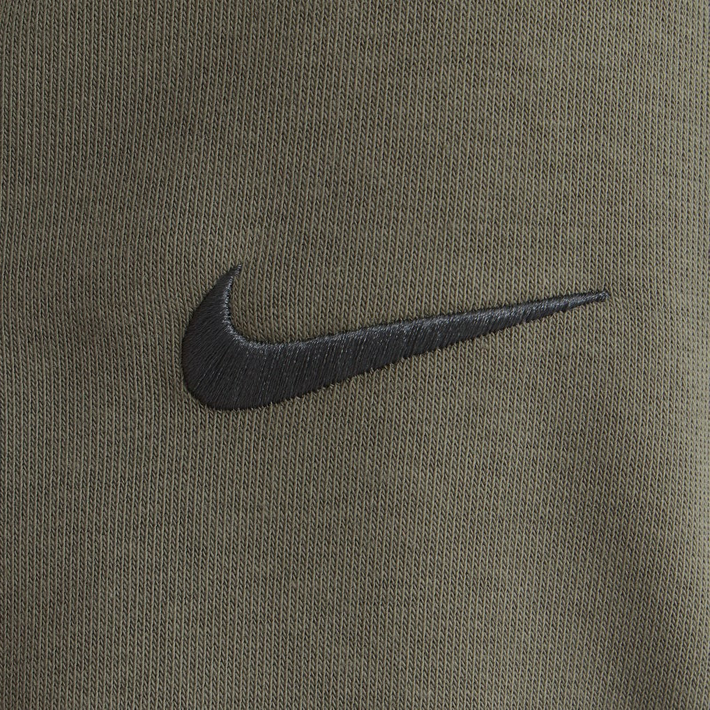 Nike Cleveland Browns Women's 2025 Salute to Service Sideline Standard Issue Dri-FIT Hoodie Olive