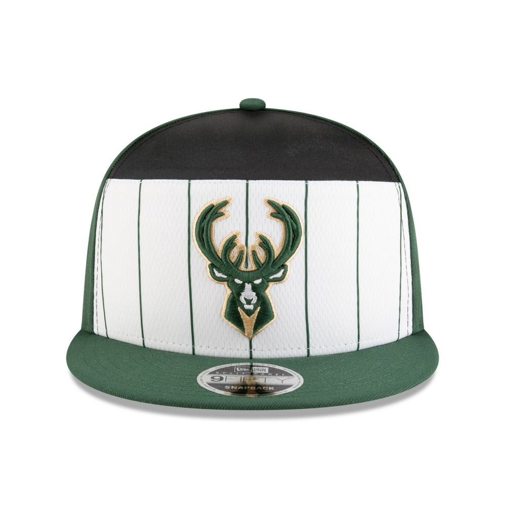 Milwaukee Bucks 2025 NBA Tip Off Split Panel 9FIFTY Snapback Hat White/Hunter Green | New Era Lifestyle