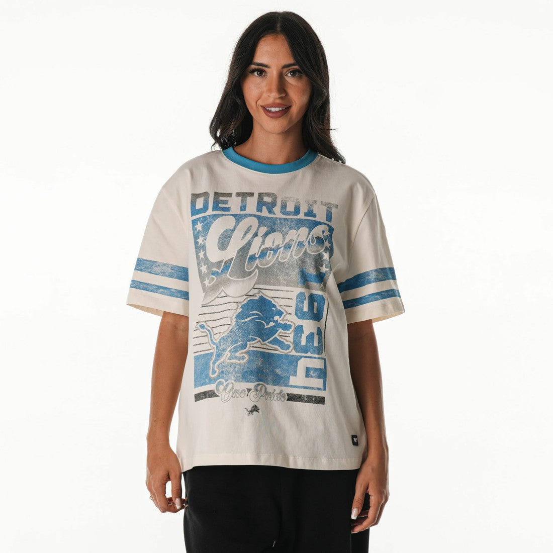 Detroit Lions The Wild Collective Women's Vintage Drop Shoulder Oversized Boyfriend T-Shirt Cream