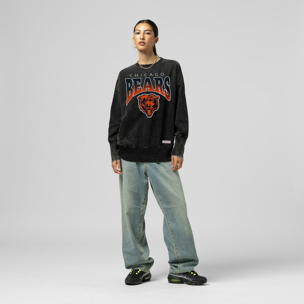 Mitchell & Ness Chicago Bears Women's Delineate Mineral Wash Crewneck Sweatshirt Black