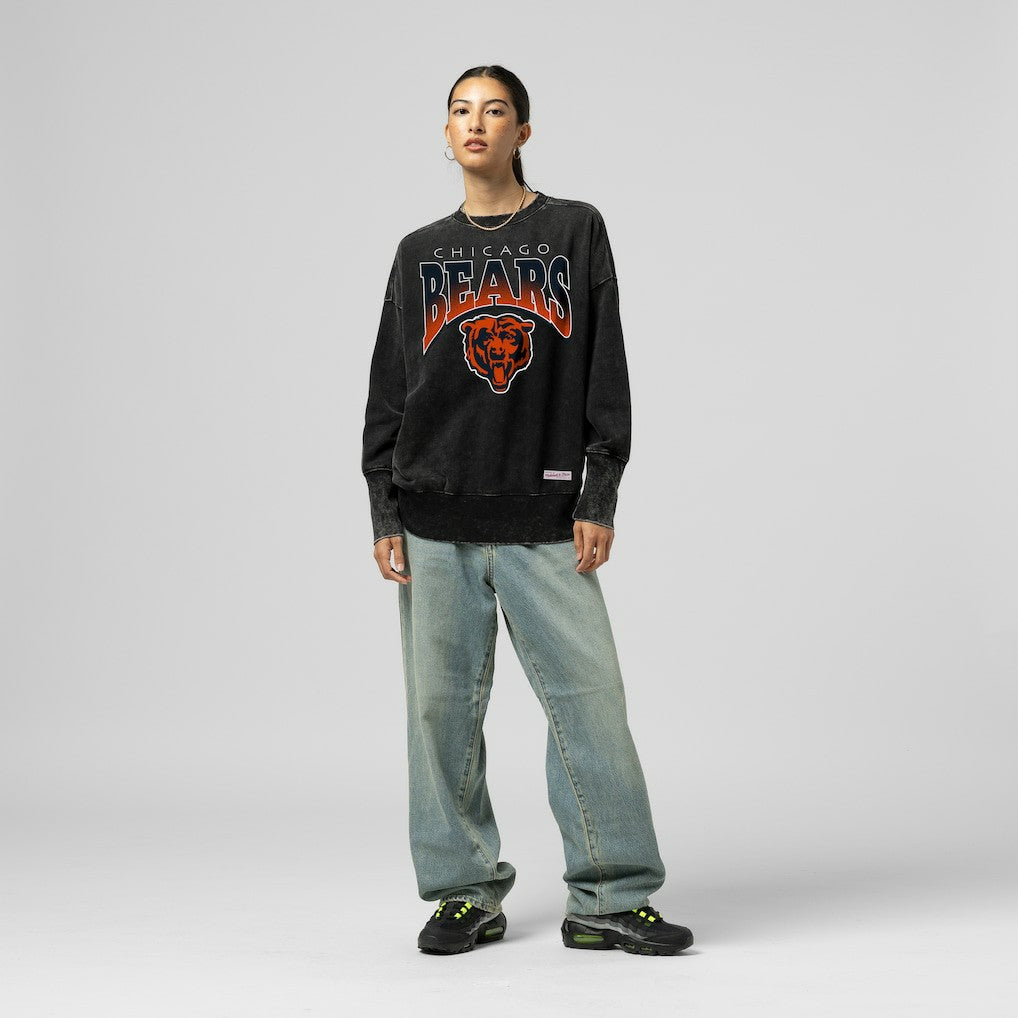 Mitchell & Ness Chicago Bears Women's Delineate Mineral Wash Crewneck Sweatshirt Black