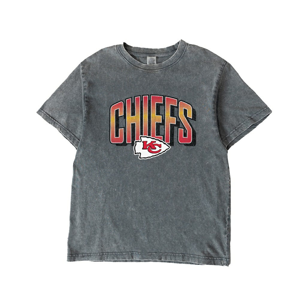 Kansas City Chiefs Gameday Couture Women's Peak Performance Oversized Snow Wash T-Shirt Gray