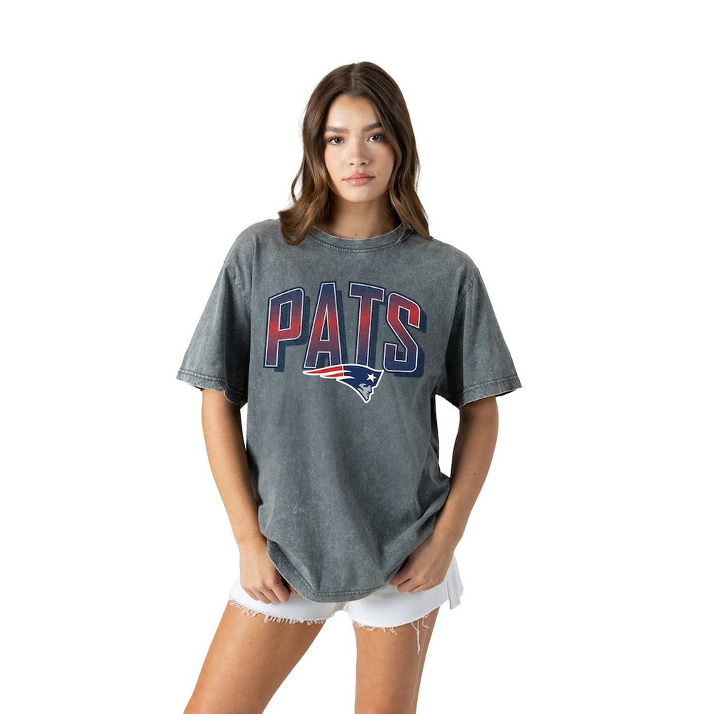 New England Patriots Gameday Couture Women's Peak Performance Oversized Snow Wash T-Shirt Gray