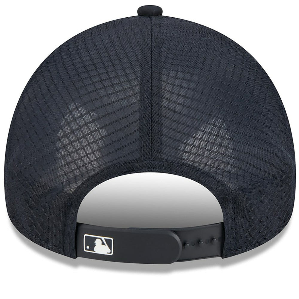 Atlanta Braves New Era 2026 Batting Practice Alternate Apex 9FORTY Adjustable Hat - Navy - New Era Lifestyle