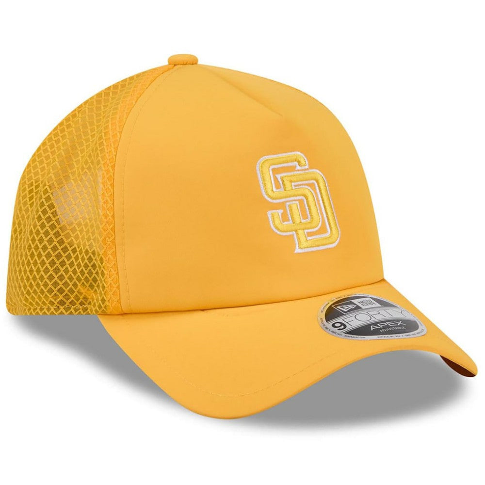 San Diego Padres New Era 2026 Batting Practice Apex 9FORTY Adjustable Trucker Hat - Gold - New Era Lifestyle