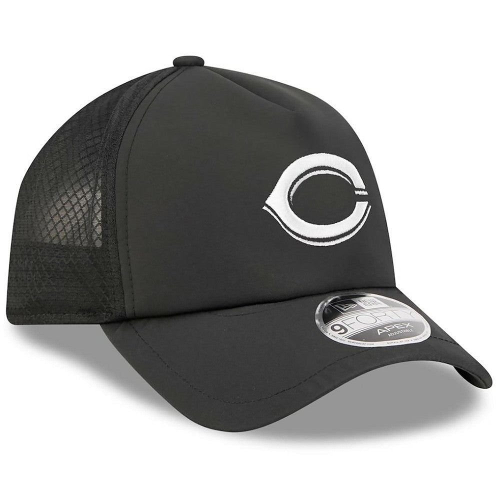 Cincinnati Reds New Era 2026 Batting Practice Apex 9FORTY Adjustable Trucker Hat - Black - New Era Lifestyle