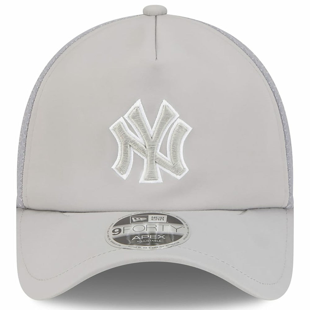 New York Yankees New Era 2026 Batting Practice Apex 9FORTY Adjustable Trucker Hat - Gray - New Era Lifestyle