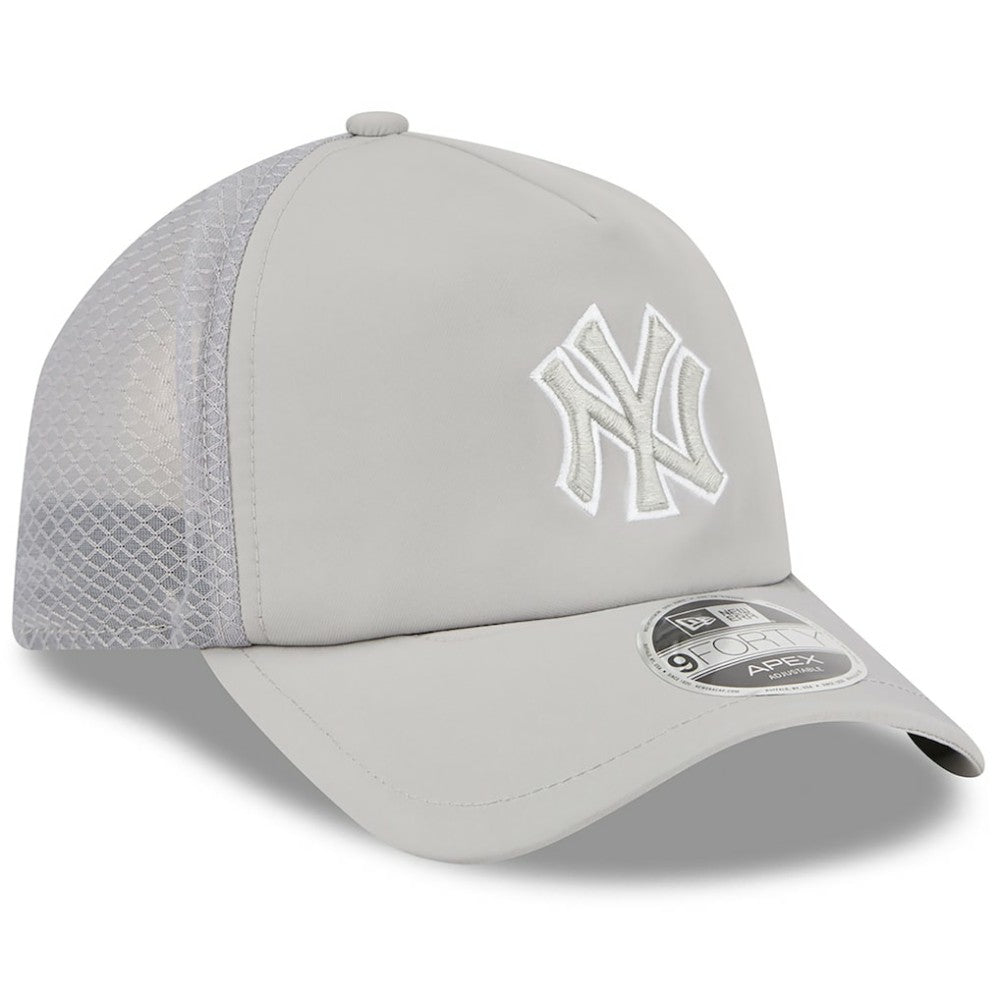 New York Yankees New Era 2026 Batting Practice Apex 9FORTY Adjustable Trucker Hat - Gray - New Era Lifestyle