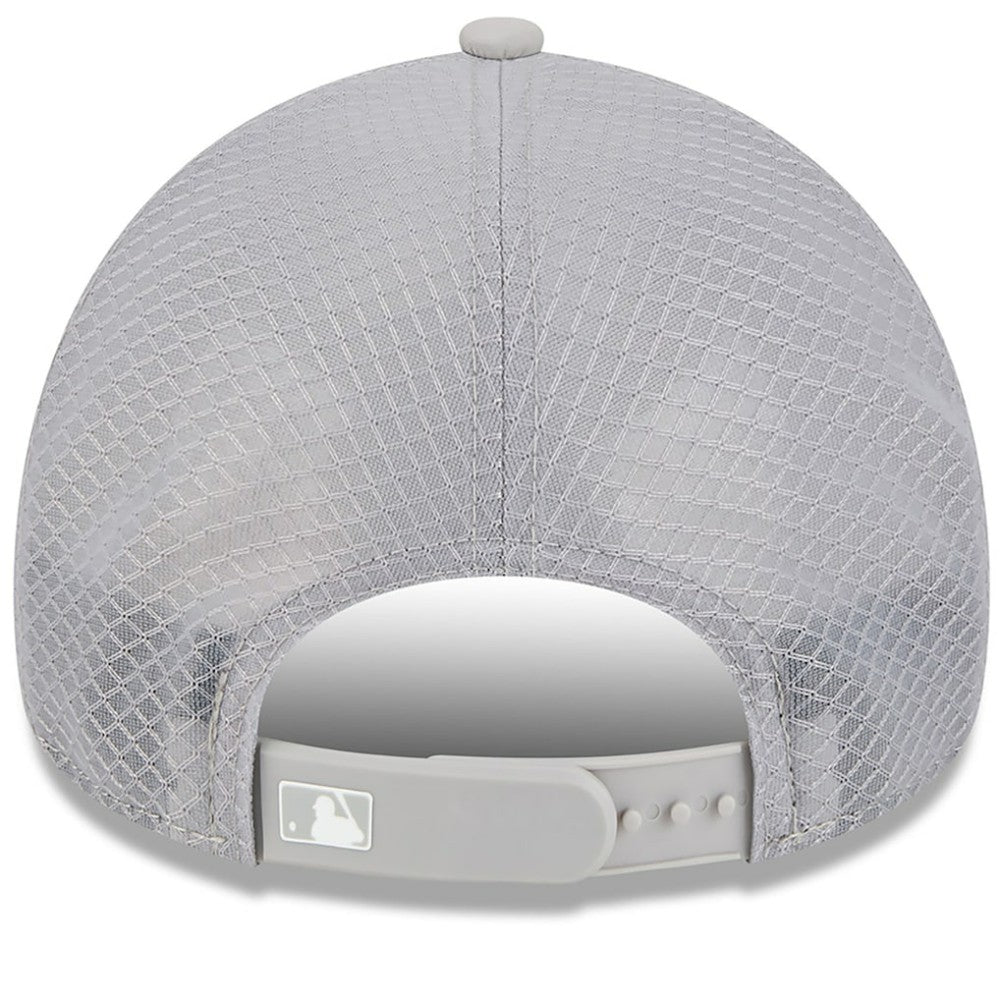 New York Yankees New Era 2026 Batting Practice Apex 9FORTY Adjustable Trucker Hat - Gray - New Era Lifestyle