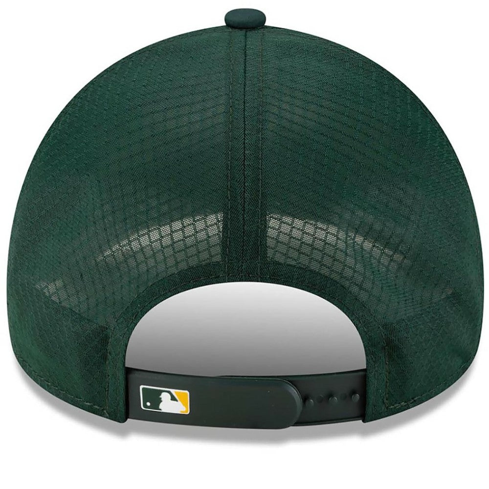 Athletics New Era 2026 Batting Practice Apex 9FORTY Adjustable Trucker Hat - Green - New Era Lifestyle