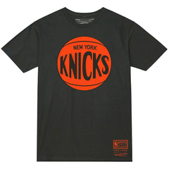 New York Knicks Unisex Hardwood Classics MVP Logo T-Shirt Heather Charcoal | Mitchell & Ness Lifestyle