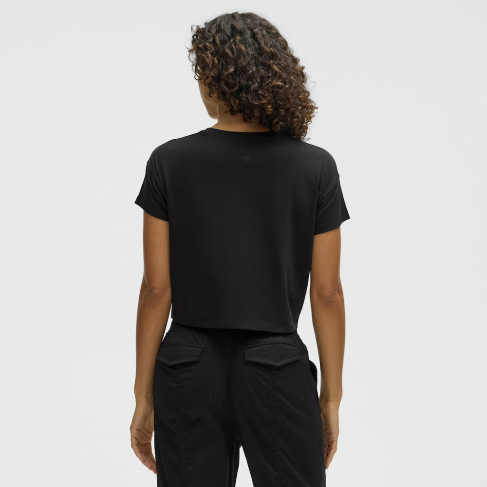 Boston Bruins lululemon Women's Cates T-Shirt - Black - NHL 203169891