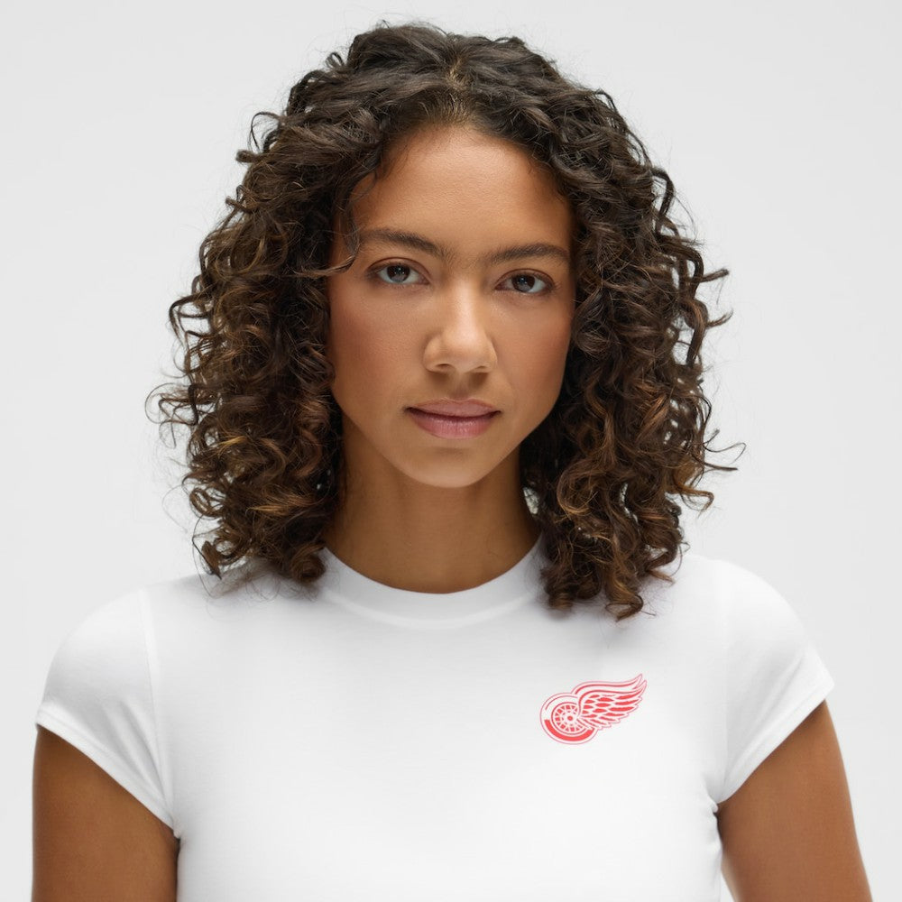 Detroit Red Wings lululemon Women's Baby T-Shirt - White - NHL 203170022