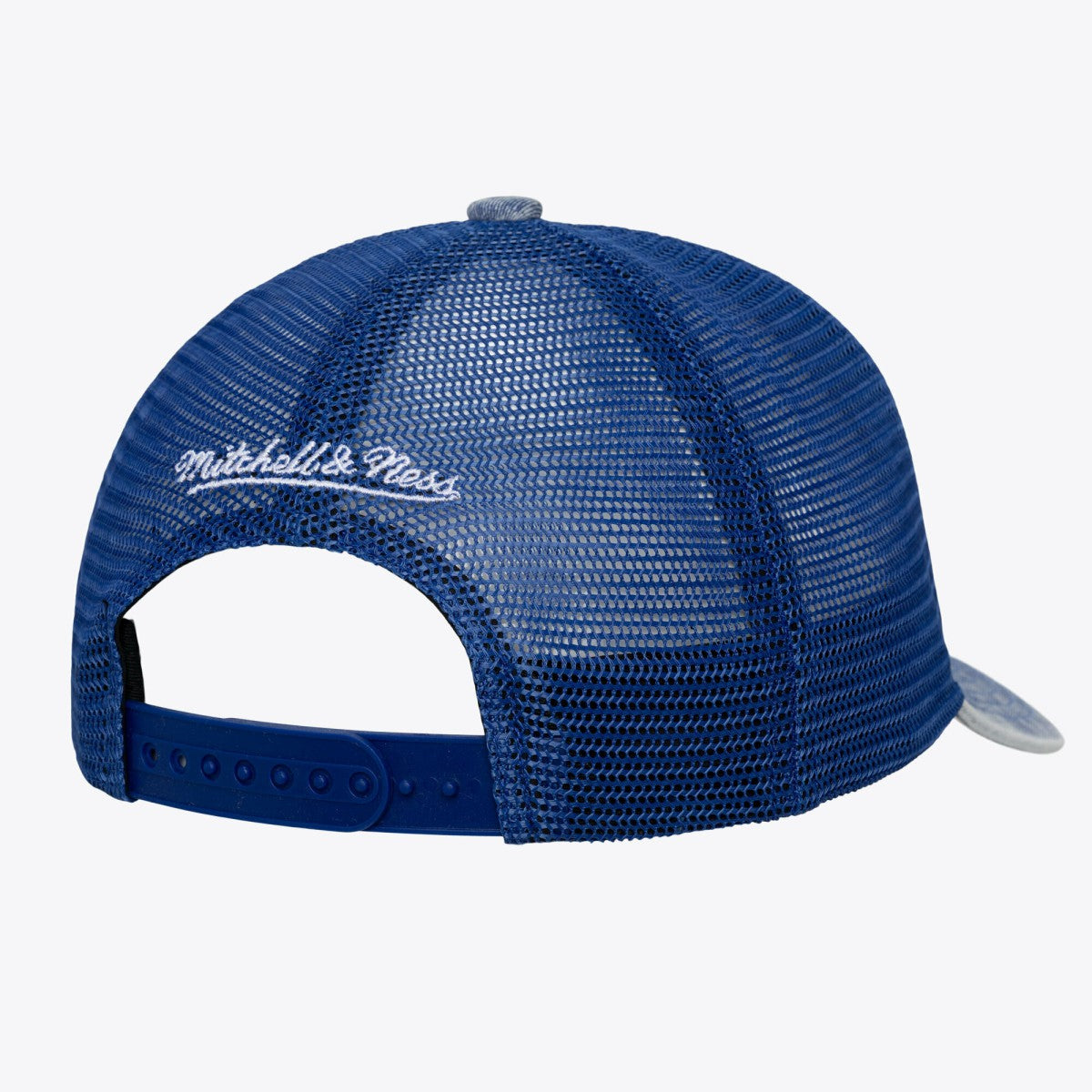 New York Knicks Gameday Snow Wash Adjustable Trucker Hat Blue | Mitchell & Ness Lifestyle