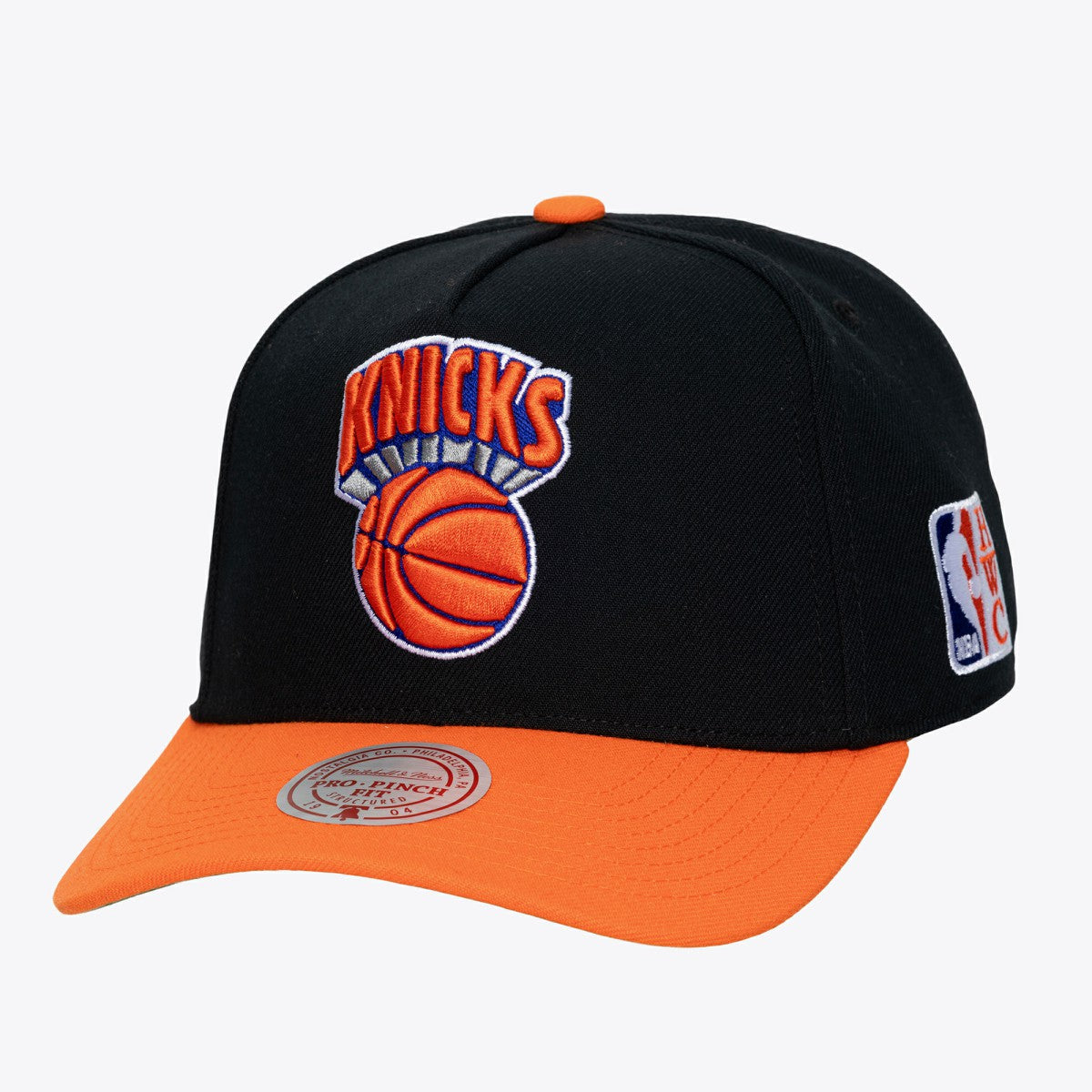 New York Knicks Hardwood Classics Legendary Away Pro-Pinch Adjustable Hat Black | Mitchell & Ness Lifestyle