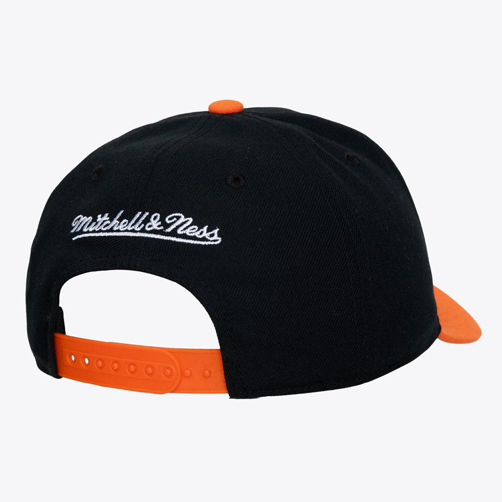 New York Knicks Hardwood Classics Legendary Away Pro-Pinch Adjustable Hat Black | Mitchell & Ness Lifestyle