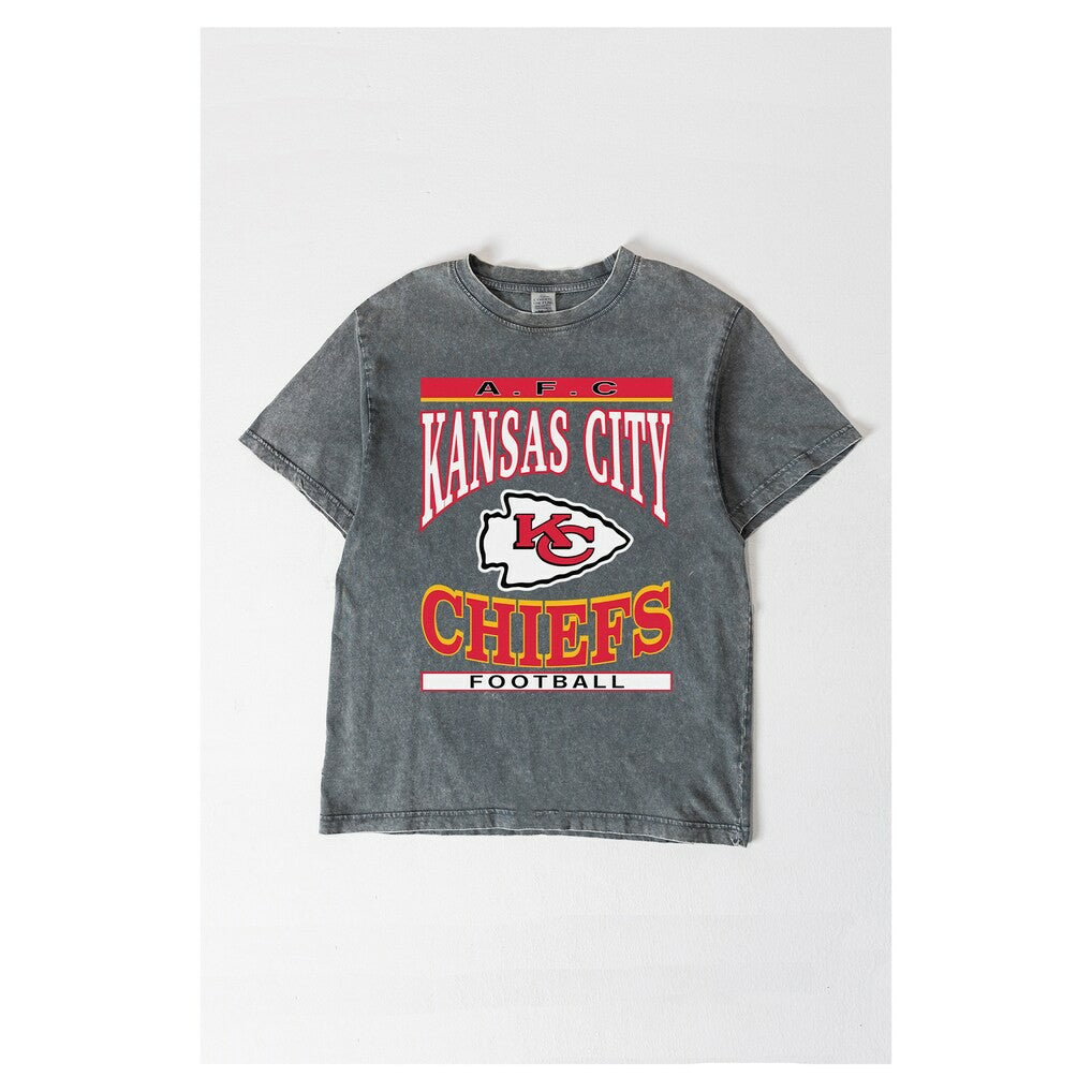 Kansas City Chiefs Gameday Couture Women's Oversized Classic Grind Washed T-Shirt Gray