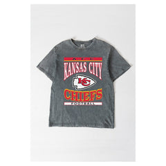 Kansas City Chiefs Gameday Couture Women's Oversized Classic Grind Washed T-Shirt Gray