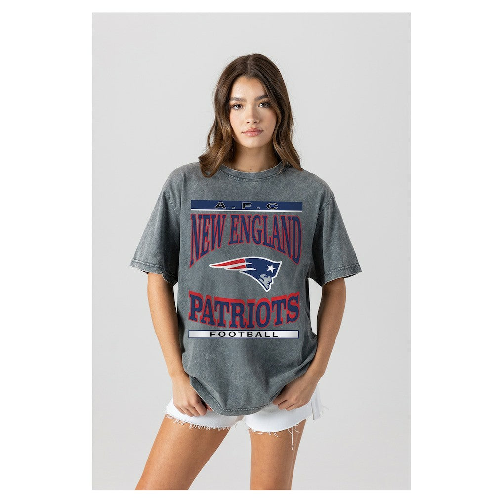 New England Patriots Gameday Couture Women's Oversized Classic Grind Washed T-Shirt Gray