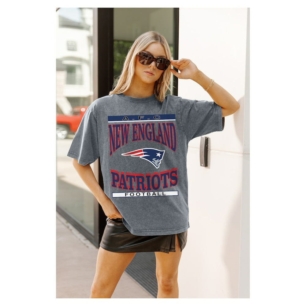 New England Patriots Gameday Couture Women's Oversized Classic Grind Washed T-Shirt Gray