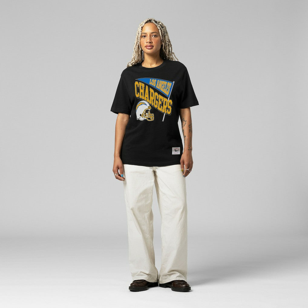 Mitchell & Ness Los Angeles Chargers Women's Team Dynamic Boyfriend T-Shirt Black