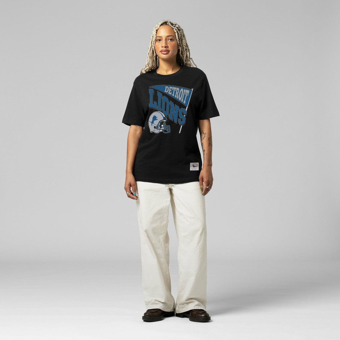 Mitchell & Ness Detroit Lions Women's Team Dynamic Boyfriend T-Shirt Black