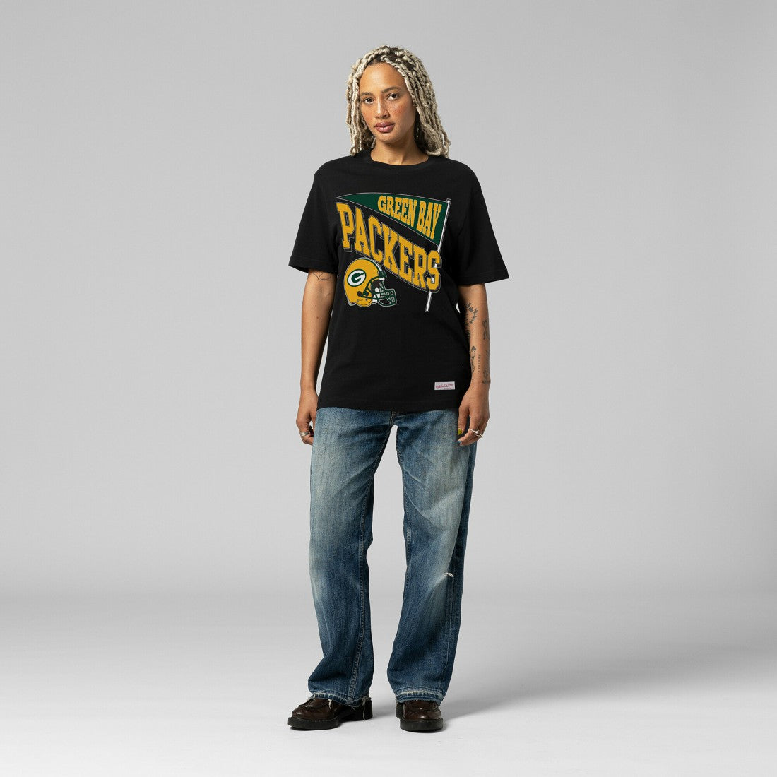 Mitchell & Ness Green Bay Packers Women's Team Dynamic Boyfriend T-Shirt Black