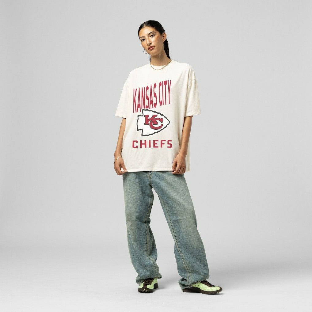 Mitchell & Ness Kansas City Chiefs Women's Logo Rise Boyfriend T-Shirt Cream