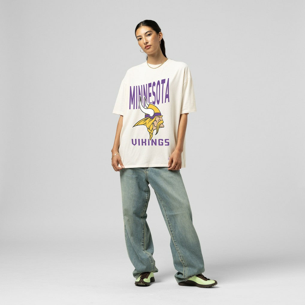Mitchell & Ness Minnesota Vikings Women's Logo Rise Boyfriend T-Shirt Cream