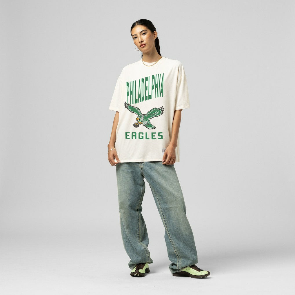 Mitchell & Ness Philadelphia Eagles Women's Logo Rise Boyfriend T-Shirt Cream