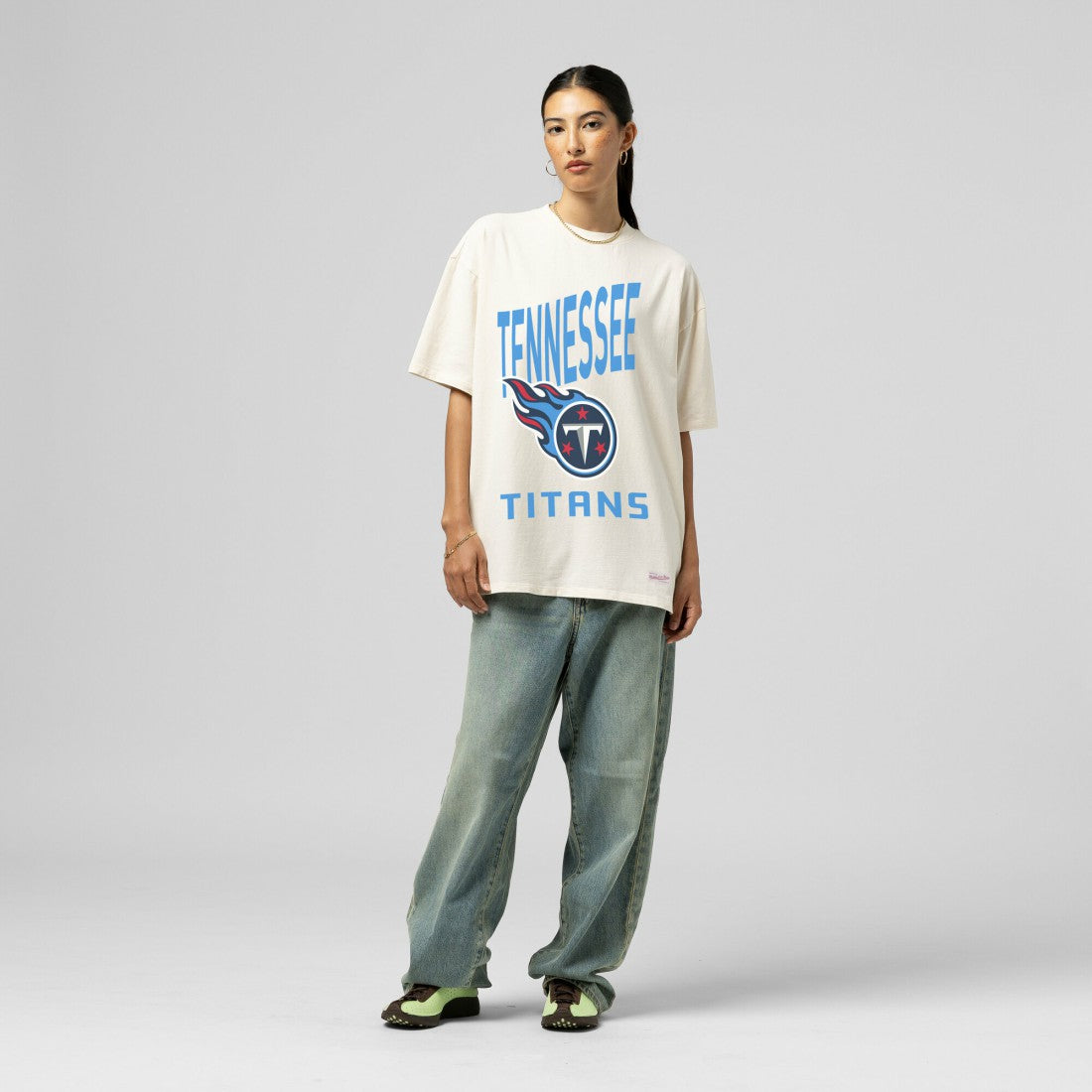Mitchell & Ness Tennessee Titans Women's Logo Rise Boyfriend T-Shirt Cream