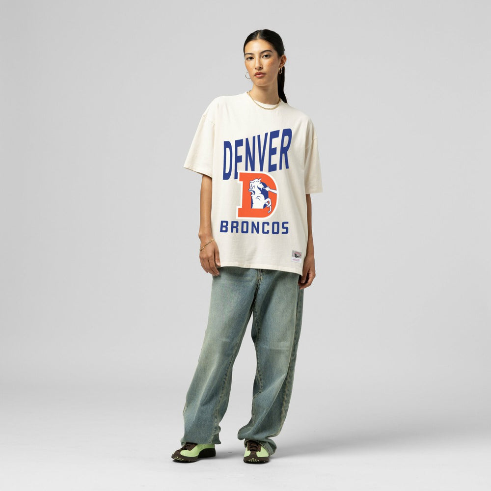 Mitchell & Ness Denver Broncos Women's Logo Rise Boyfriend T-Shirt Cream