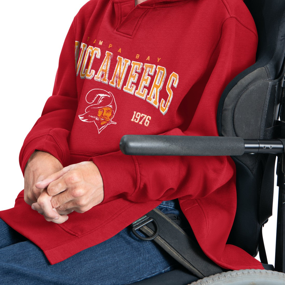 Tampa Bay Buccaneers G-III Sports by Carl Banks Adaptive Team Spirit Graphic Fleece Pullover Hoodie Red