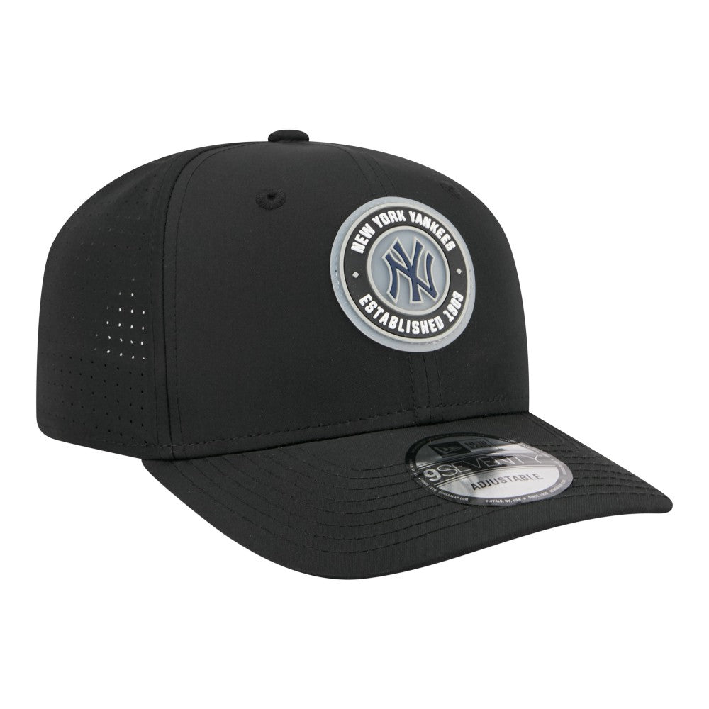 New York Yankees New Era Circle 9SEVENTY Adjustable Hat - Black - New Era Online