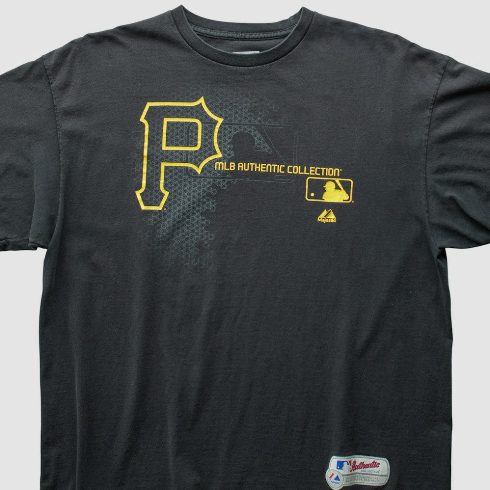 Pittsburgh Pirates Majestic 2000s T-Shirt - Black - Vintage - Fanatics Sale
