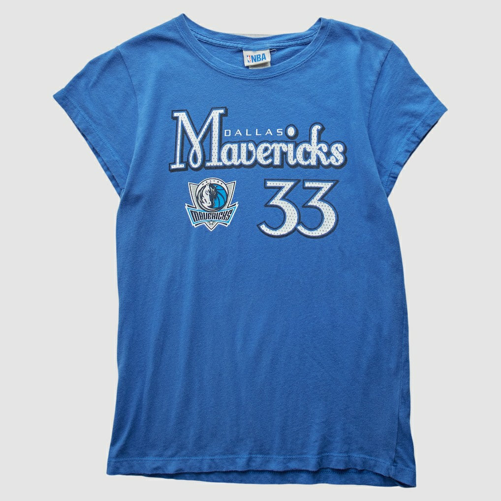 Dallas Mavericks 2003 T-Shirt for sale Blue Vintage | Vintage Near Me