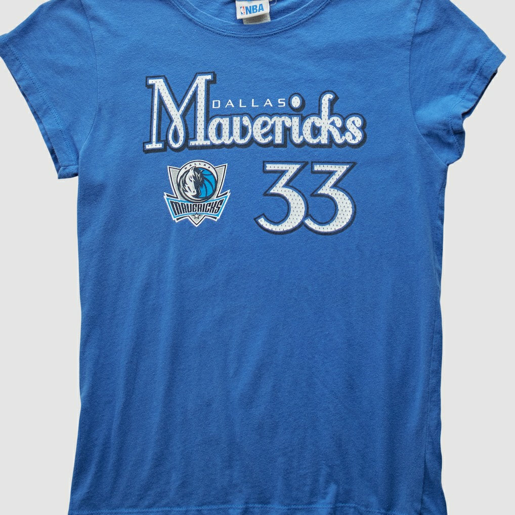 Dallas Mavericks 2003 T-Shirt for sale Blue Vintage | Vintage Near Me