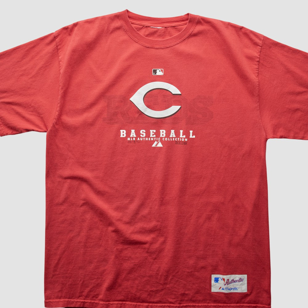 Cincinnati Reds Majestic 2000s T-Shirt - Red - 2XVintage - Fanatics Lifestyle
