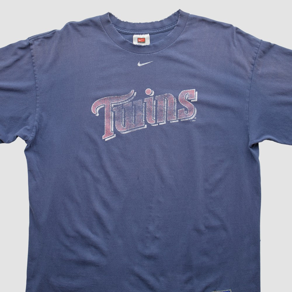 Minnesota Twins Nike 2000s T-Shirt - Navy - 2XVintage - Nike Lifestyle