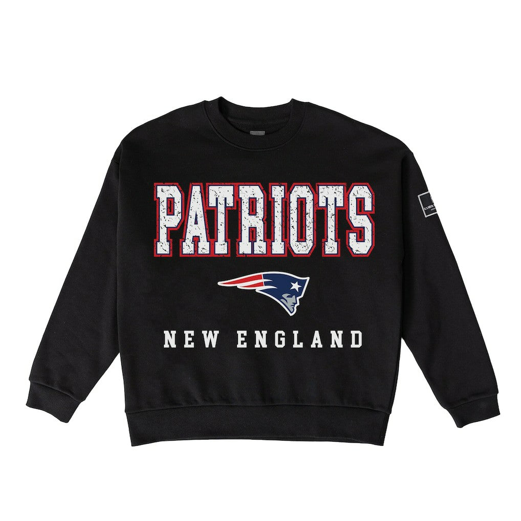 New England Patriots Gameday Couture Women's Oversized Level Up Black Label Premium Fleece Sweatshirt Black