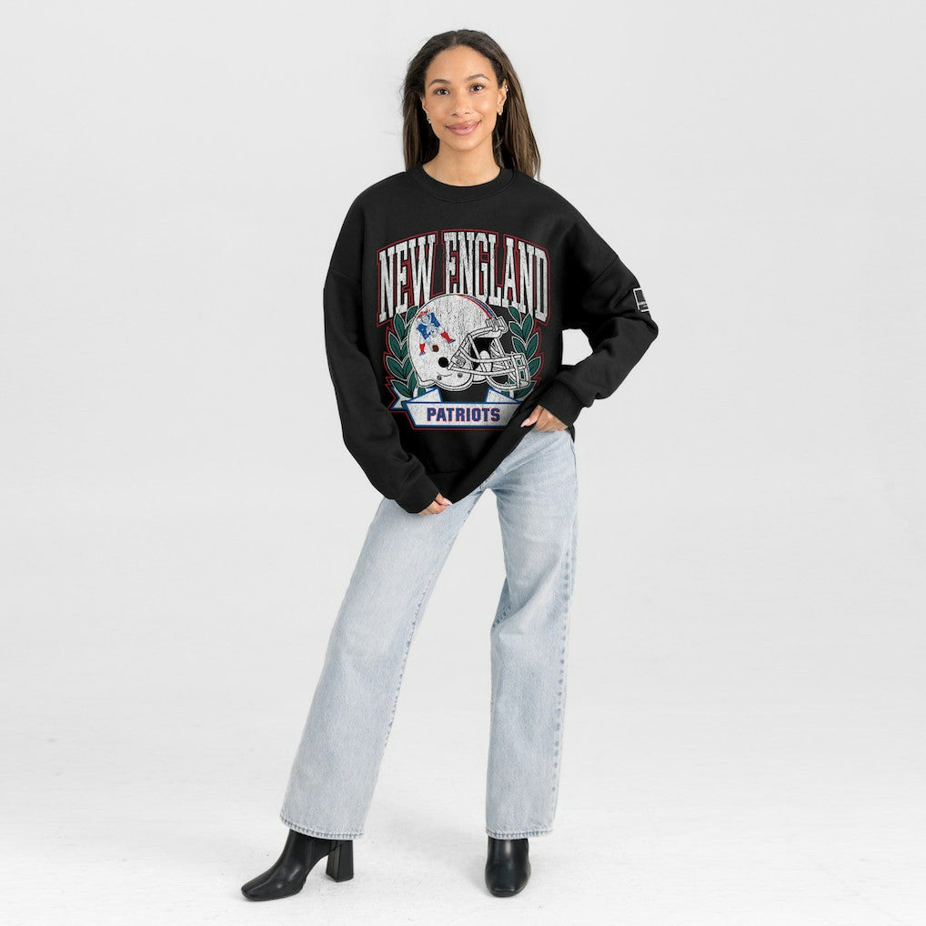 New England Patriots Gameday Couture Women's Oversized Victory Lane Black Label Premium Fleece Sweatshirt Black