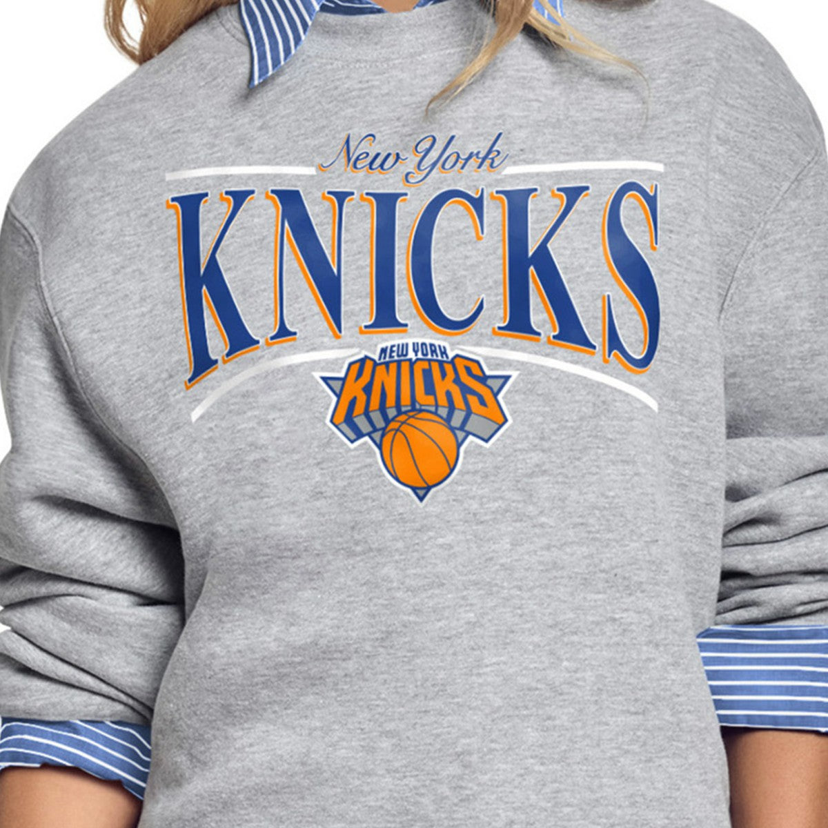 New York Knicks Starter Women's Arch Stripe Fleece Crewneck Sweatshirt Gray