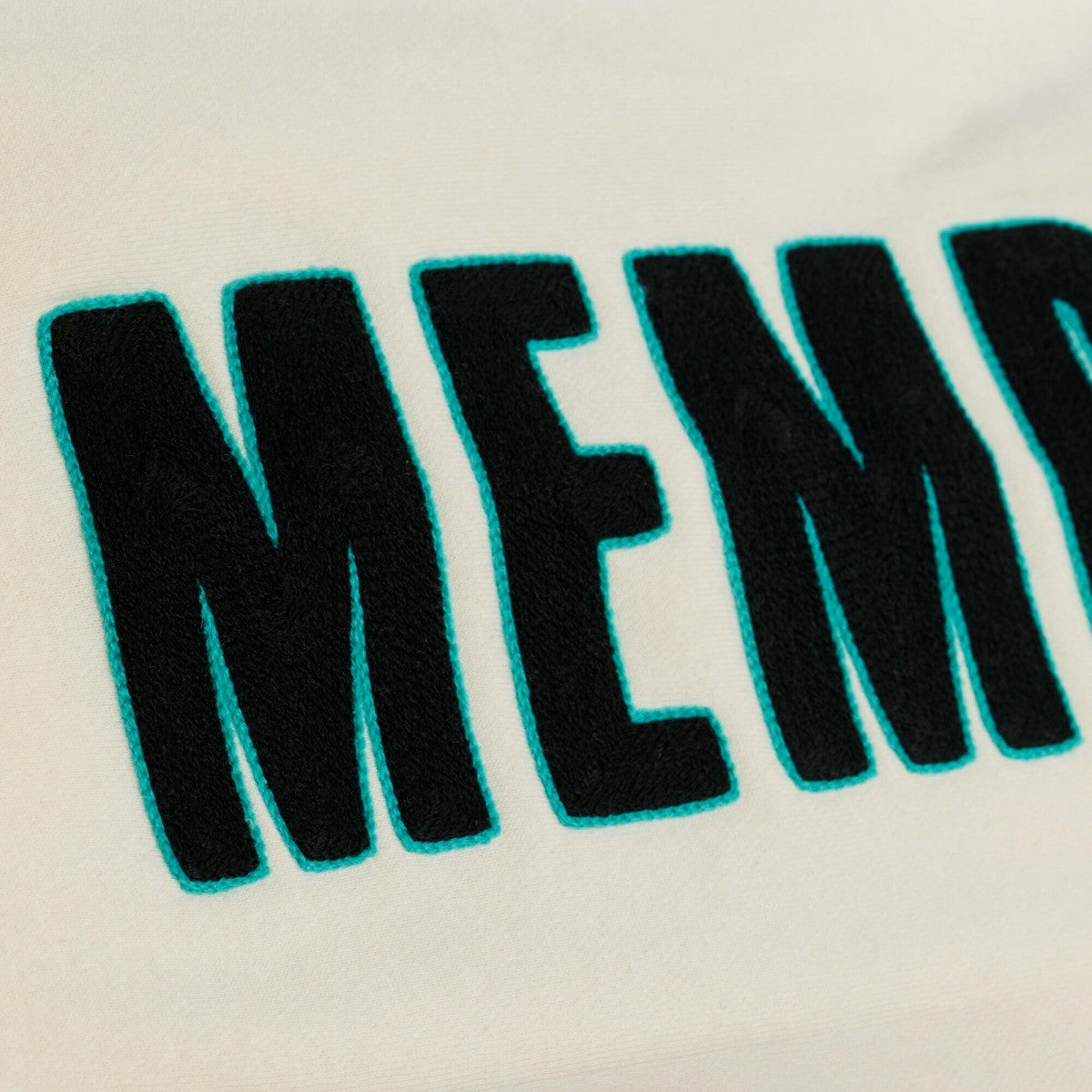 Memphis Grizzlies Hardwood Classics Chainstitch Premium Fleece Hoodie Cream | Mitchell & Ness